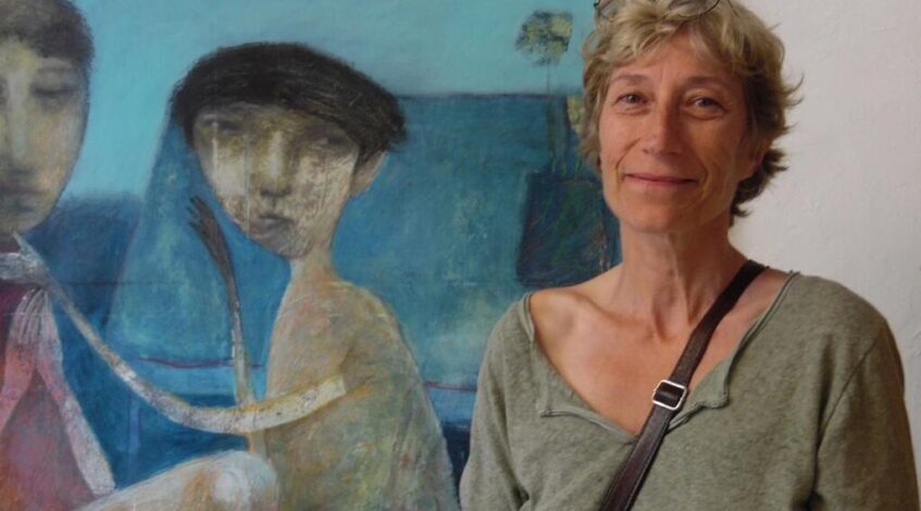 audierne lartiste anna patay expose ses peintures a la ville dys
