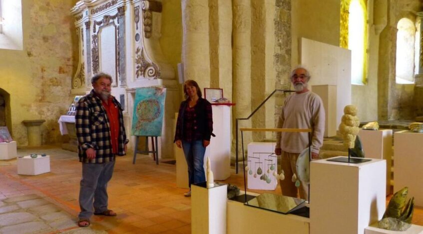 sallertaine huit artistes exposent a leglise romane